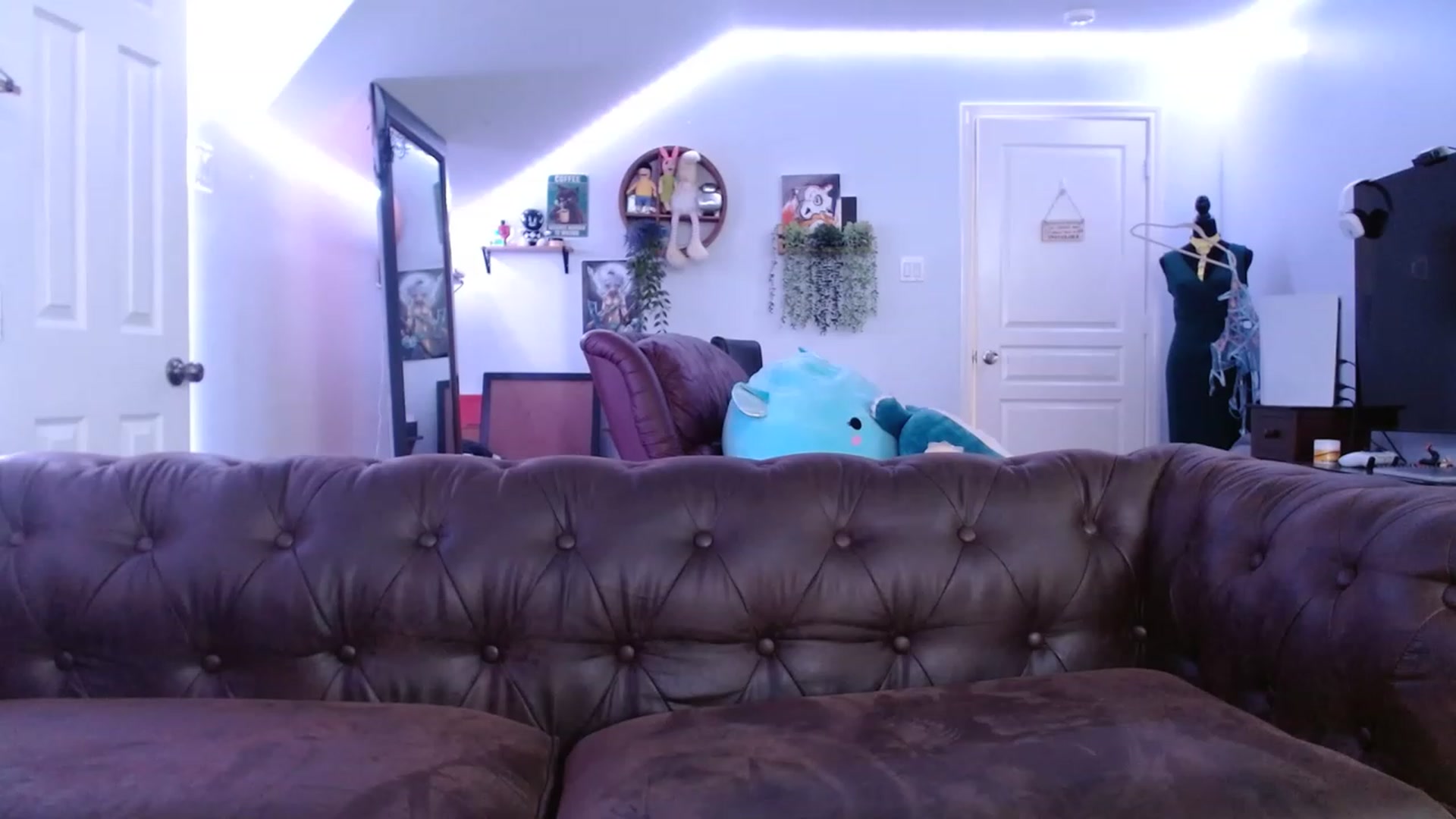 Gallery image thumbnail from BunnyNextDoor's myfreecams stream on, 05/19/2023, 19:28 image 11 of 20