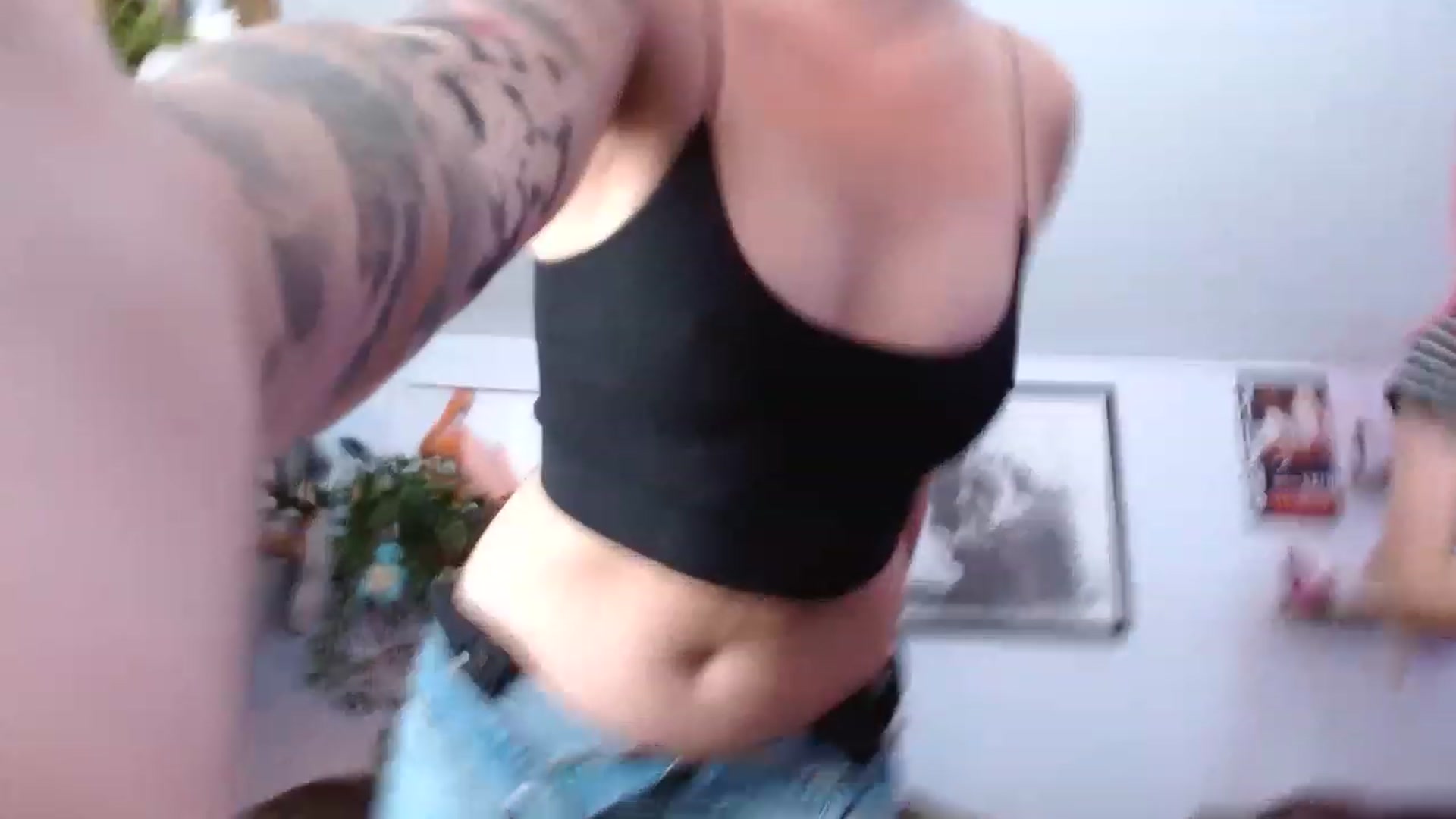 Gallery image thumbnail from BunnyNextDoor's myfreecams stream on, 05/24/2023, 16:03 image 13 of 20