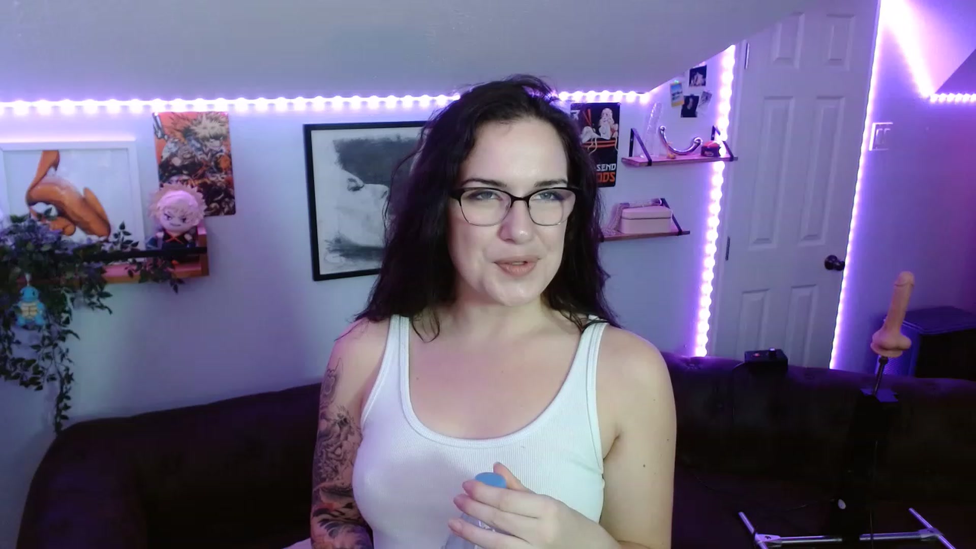 Gallery image thumbnail from BunnyNextDoor's myfreecams stream on, 05/27/2023, 06:27 image 14 of 20