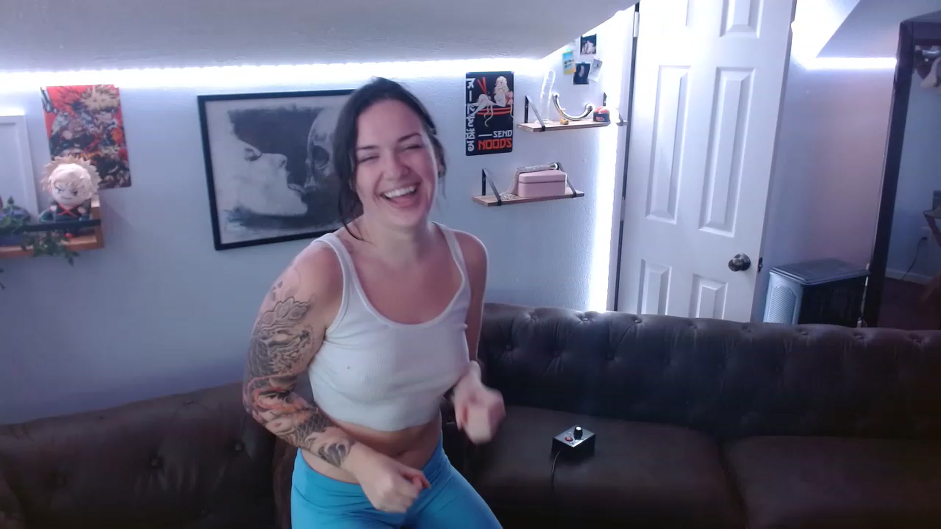 Gallery image thumbnail from BunnyNextDoor's myfreecams stream on, 05/28/2023, 16:09 image 9 of 20
