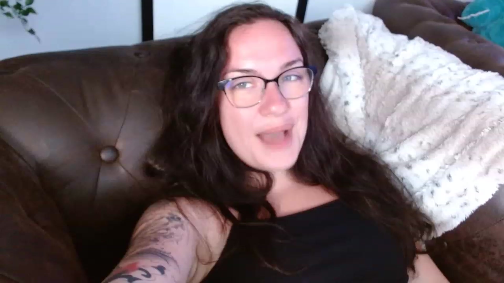 Gallery image thumbnail from BunnyNextDoor's myfreecams stream on, 06/14/2023, 17:45 image 9 of 20