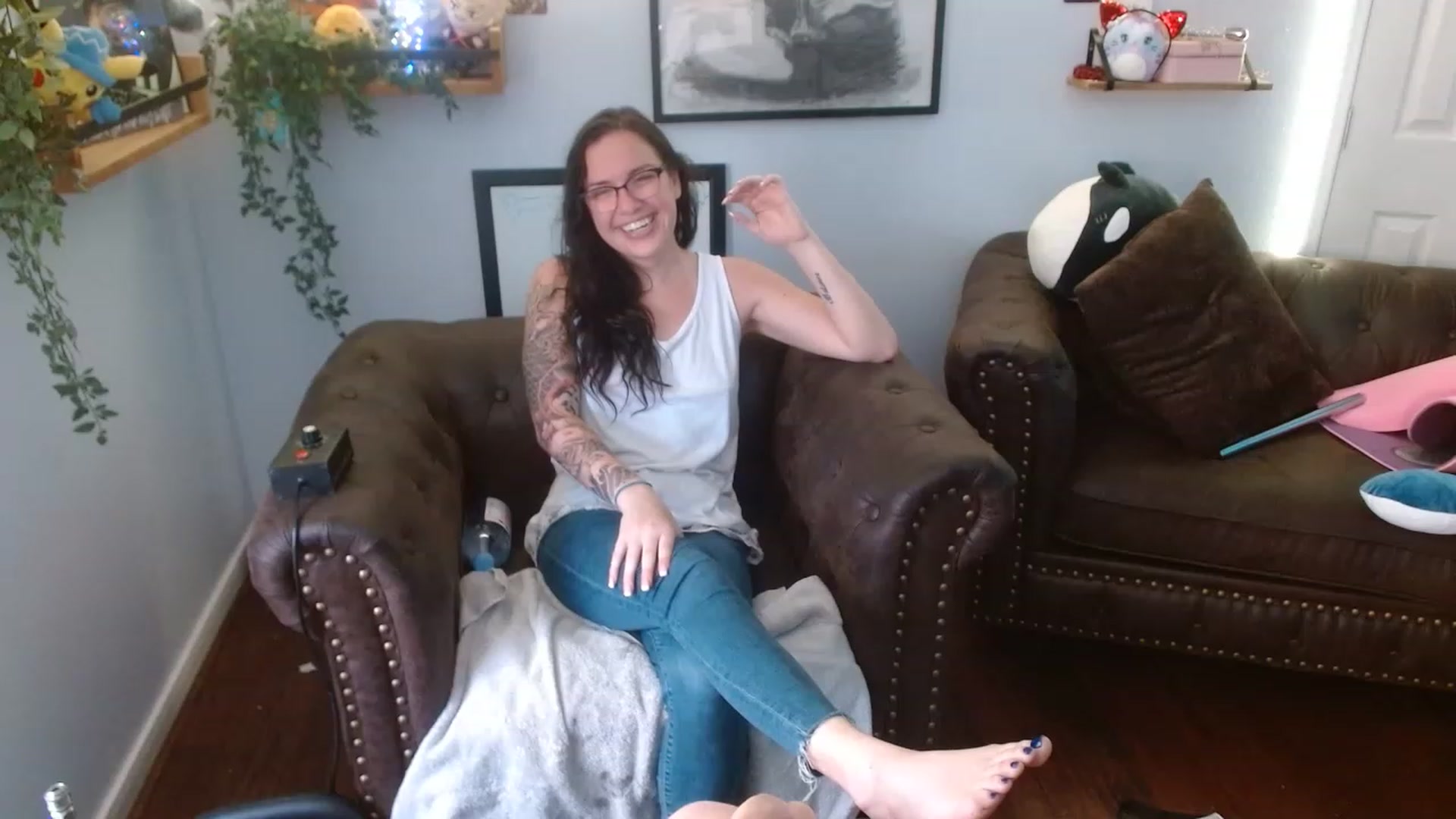 Gallery image thumbnail from BunnyNextDoor's myfreecams stream on, 06/24/2023, 19:21 image 13 of 20