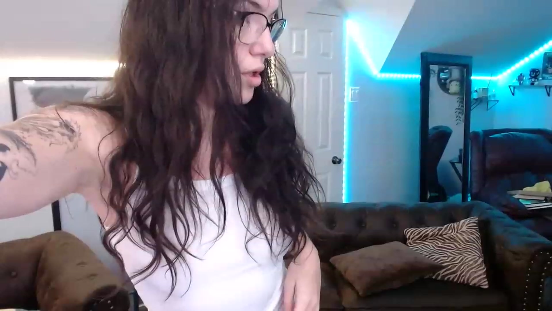 Gallery image thumbnail from BunnyNextDoor's myfreecams stream on, 06/30/2023, 15:42 image 13 of 20