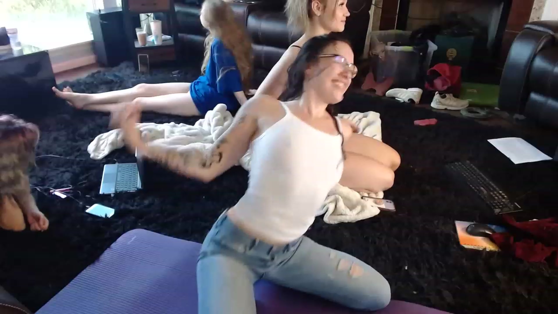 Gallery image thumbnail from BunnyNextDoor's myfreecams stream on, 06/30/2023, 19:09 image 2 of 20