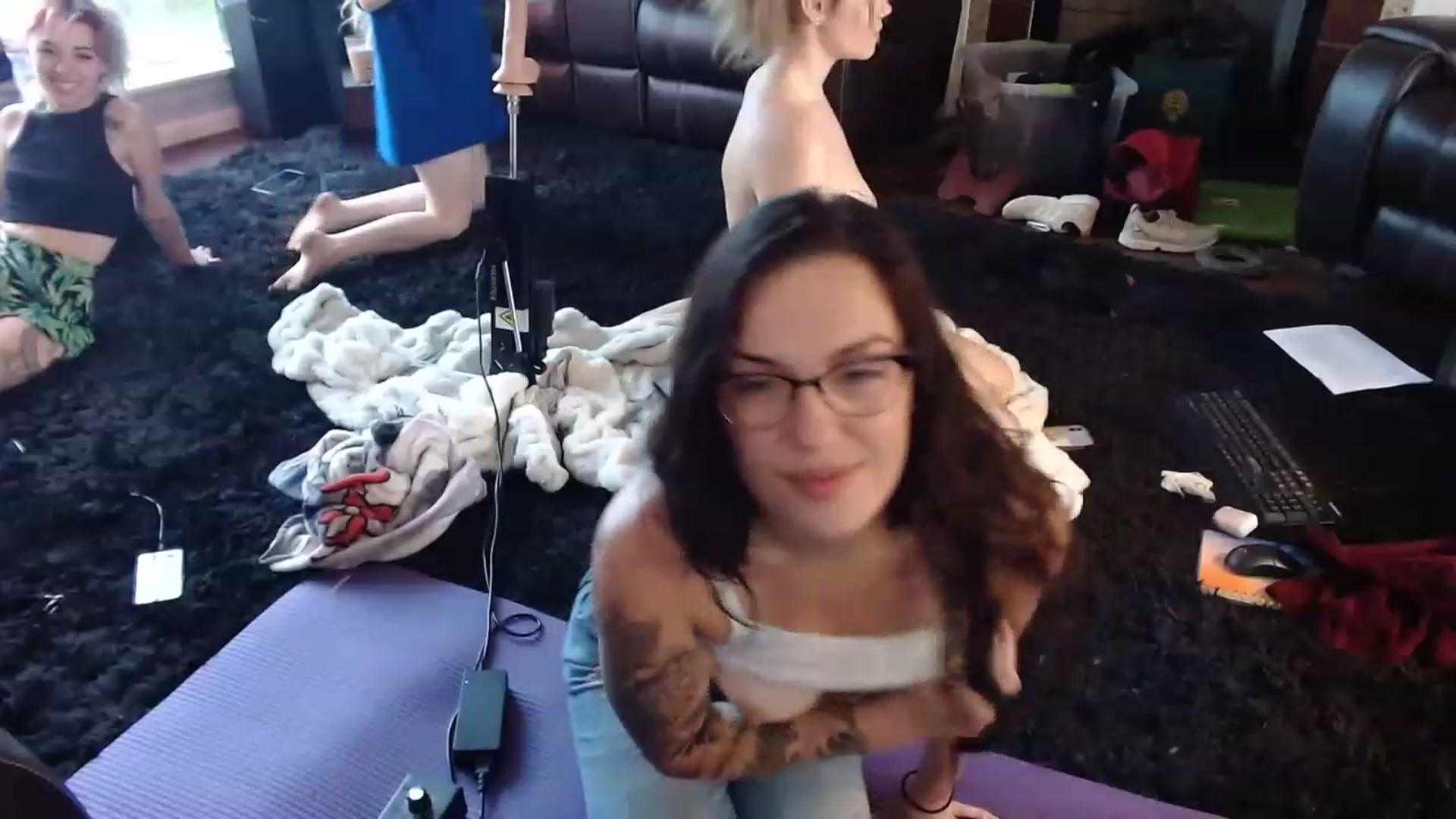 Gallery image thumbnail from BunnyNextDoor's myfreecams stream on, 06/30/2023, 19:09 image 18 of 20