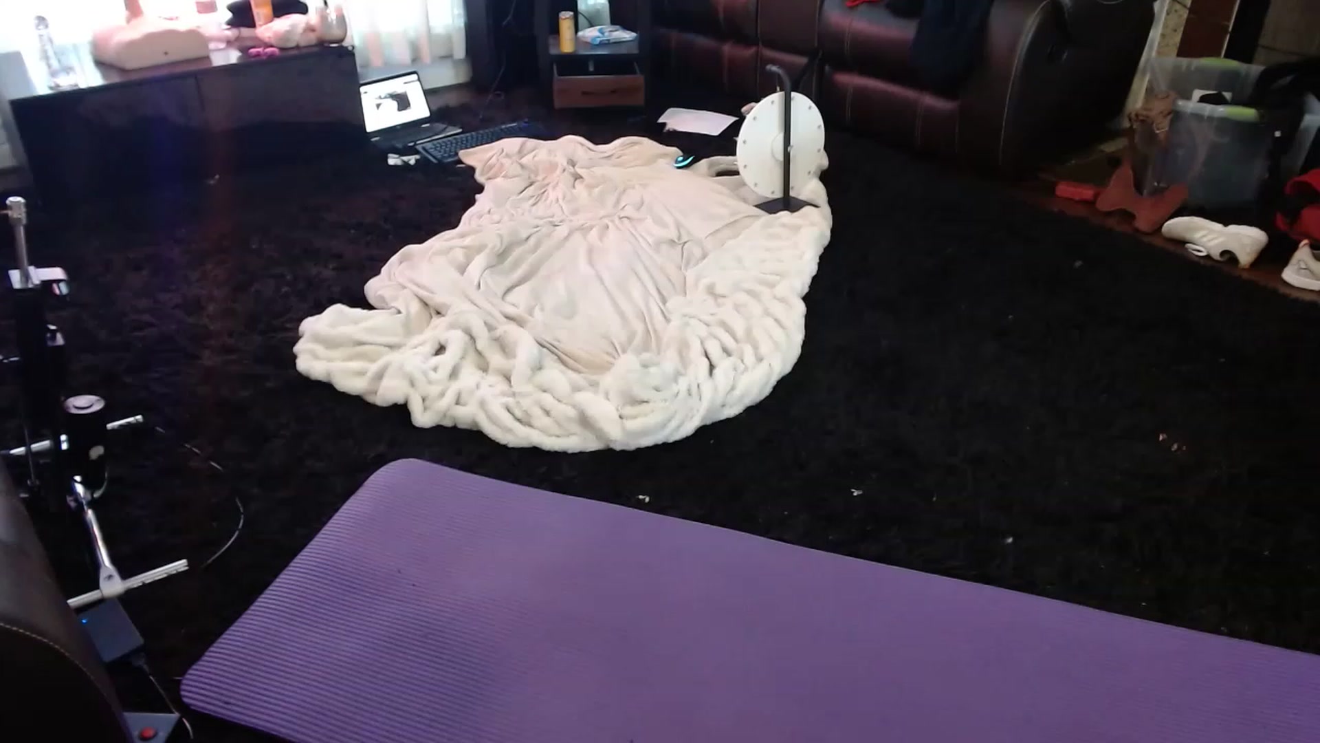 Gallery image thumbnail from BunnyNextDoor's myfreecams stream on, 07/01/2023, 19:07 image 15 of 20
