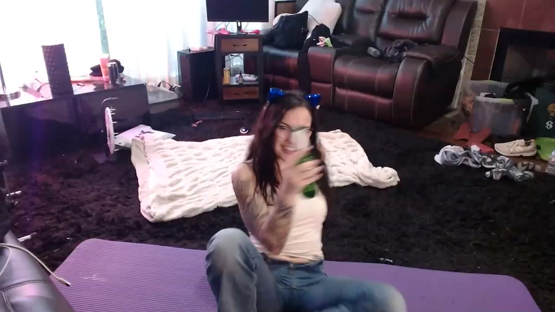 Gallery image thumbnail from BunnyNextDoor's myfreecams stream on, 07/03/2023, 23:32 image 12 of 20
