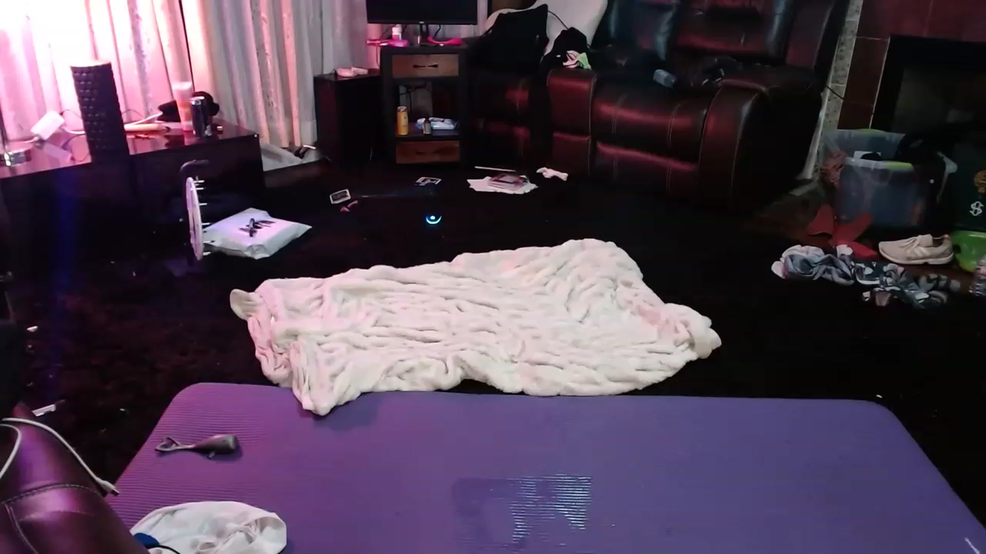 Gallery image thumbnail from BunnyNextDoor's myfreecams stream on, 07/04/2023, 02:50 image 12 of 20