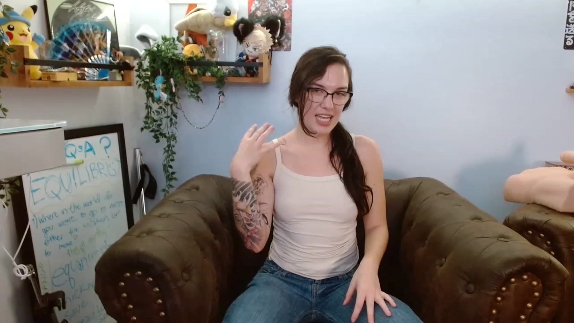 Gallery image thumbnail from BunnyNextDoor's myfreecams stream on, 08/04/2023, 19:32 image 10 of 20