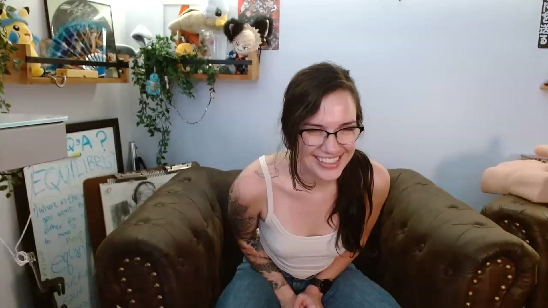 Gallery image thumbnail from BunnyNextDoor's myfreecams stream on, 08/04/2023, 19:32 image 13 of 20