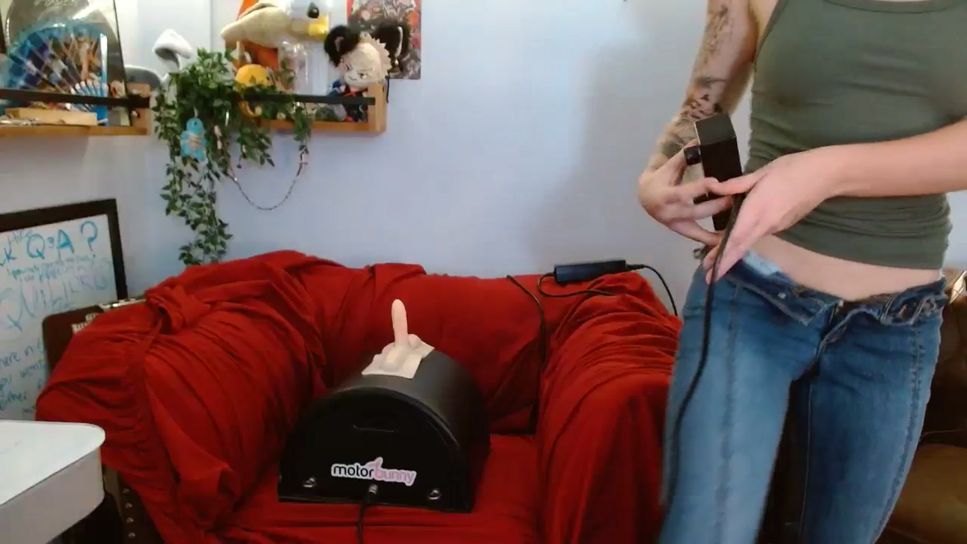 Gallery image thumbnail from BunnyNextDoor's myfreecams stream on, 08/06/2023, 17:46 image 8 of 20