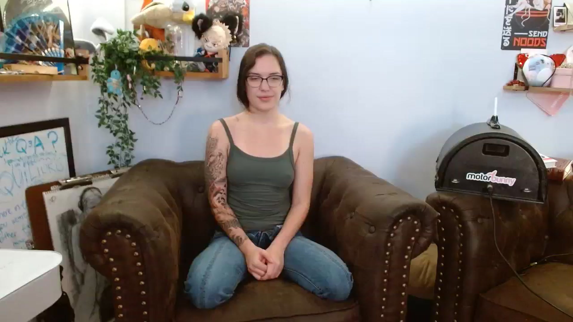 Gallery image thumbnail from BunnyNextDoor's myfreecams stream on, 08/06/2023, 17:46 image 5 of 20