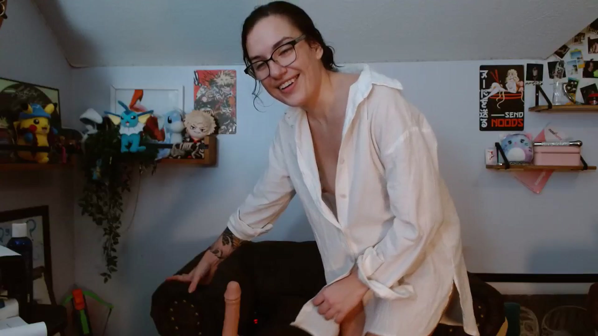 Gallery image thumbnail from BunnyNextDoor's myfreecams stream on, 08/12/2023, 16:15 image 3 of 20