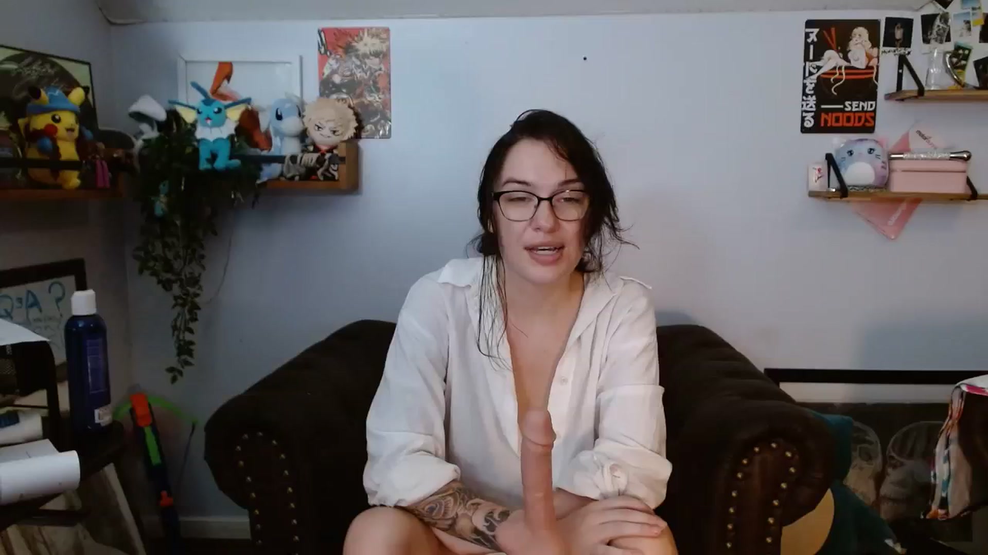 Gallery image thumbnail from BunnyNextDoor's myfreecams stream on, 08/12/2023, 18:10 image 1 of 20