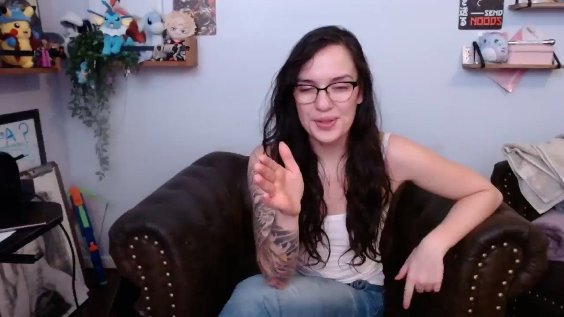 Gallery image thumbnail from BunnyNextDoor's myfreecams stream on, 08/15/2023, 03:34 image 17 of 20