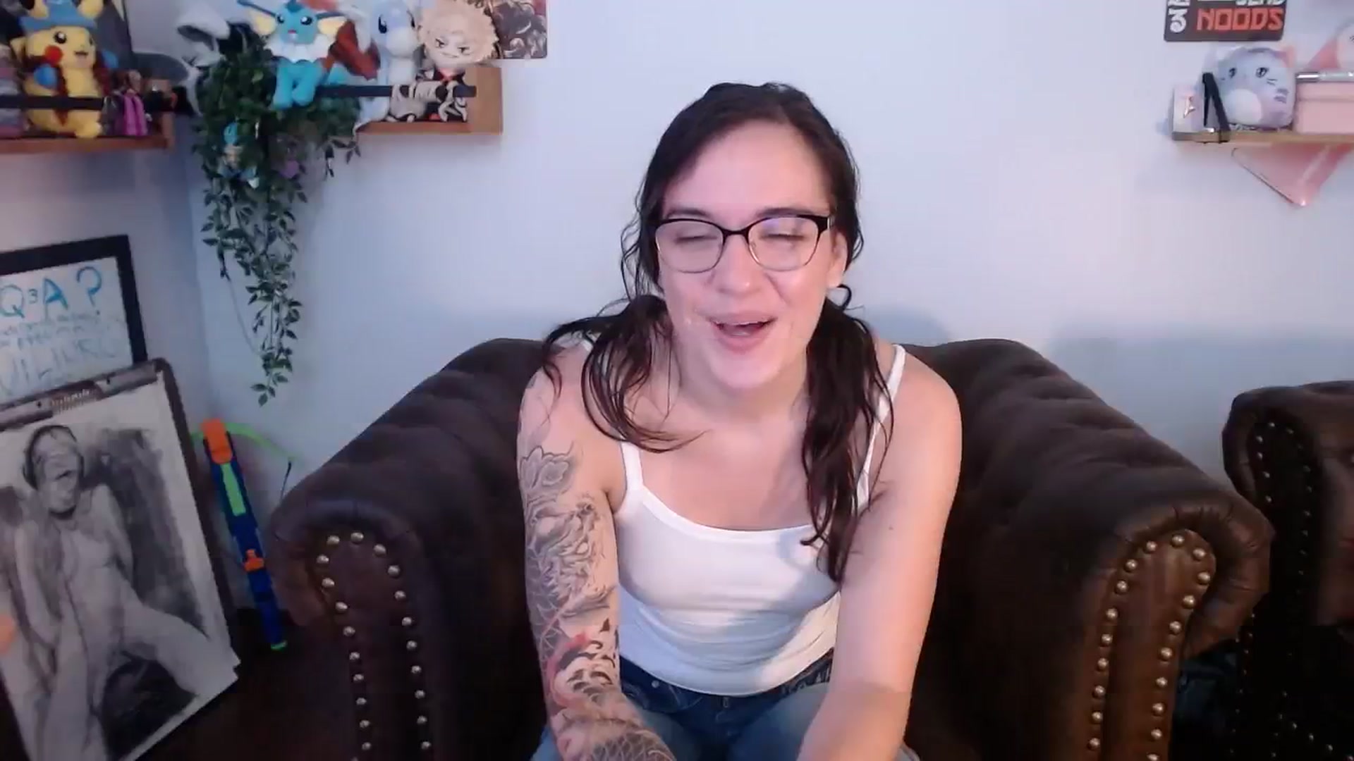 Gallery image thumbnail from BunnyNextDoor's myfreecams stream on, 08/16/2023, 19:16 image 18 of 20
