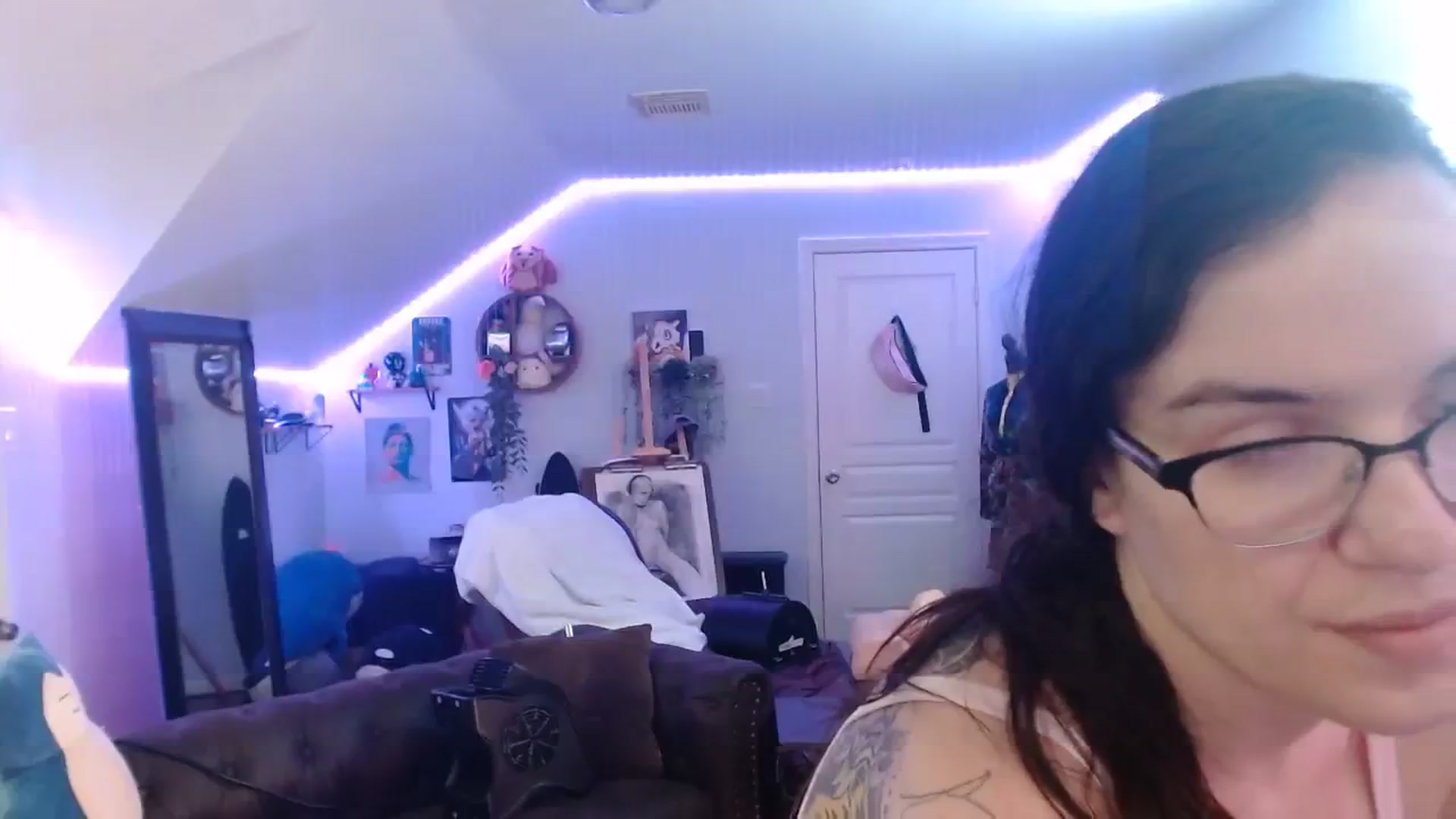 Gallery image thumbnail from BunnyNextDoor's myfreecams stream on, 08/24/2023, 12:37 image 12 of 20