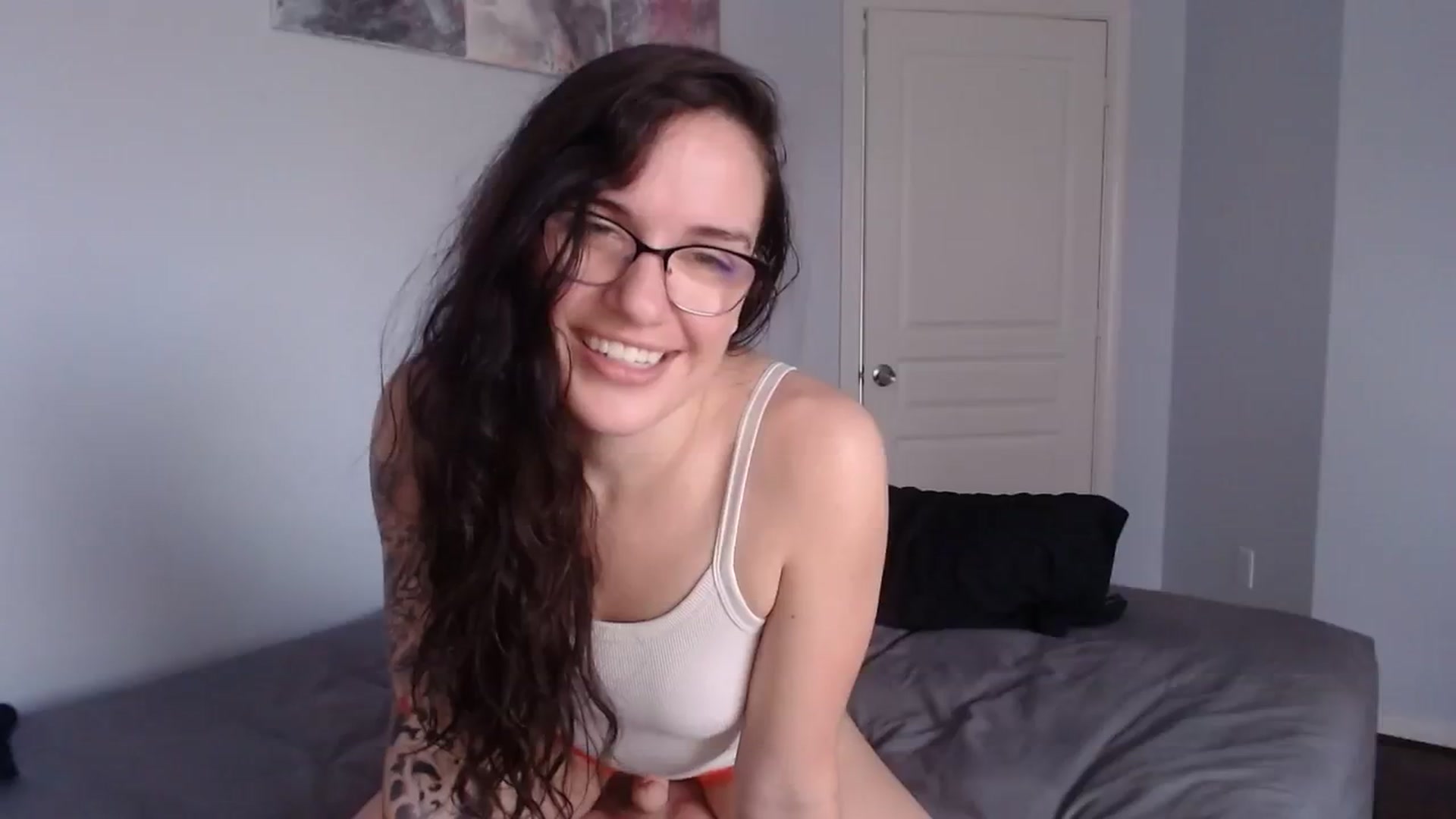 Gallery image thumbnail from BunnyNextDoor's myfreecams stream on, 08/27/2023, 18:43 image 17 of 20