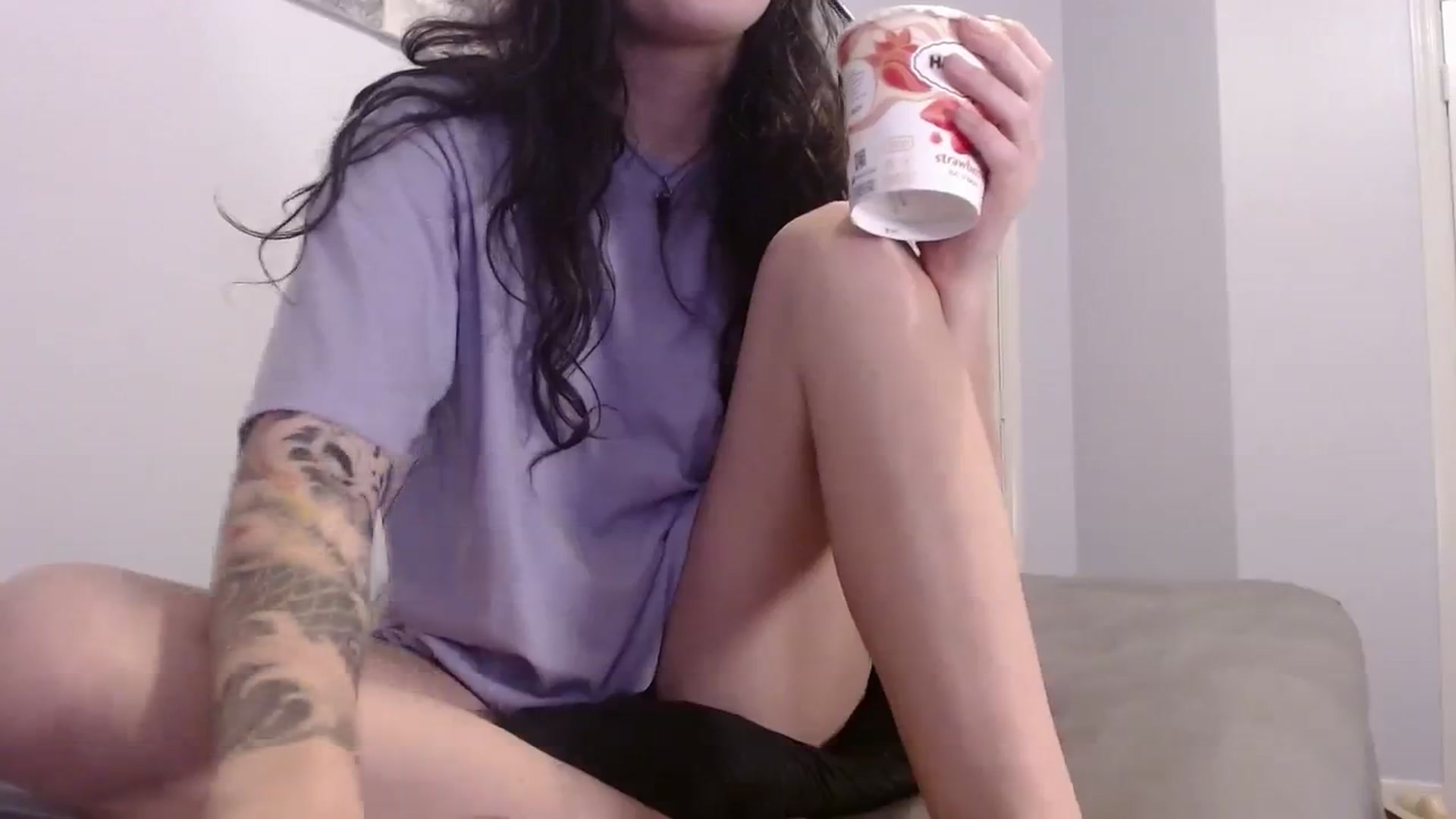 Gallery image thumbnail from BunnyNextDoor's myfreecams stream on, 08/30/2023, 08:17 image 13 of 20