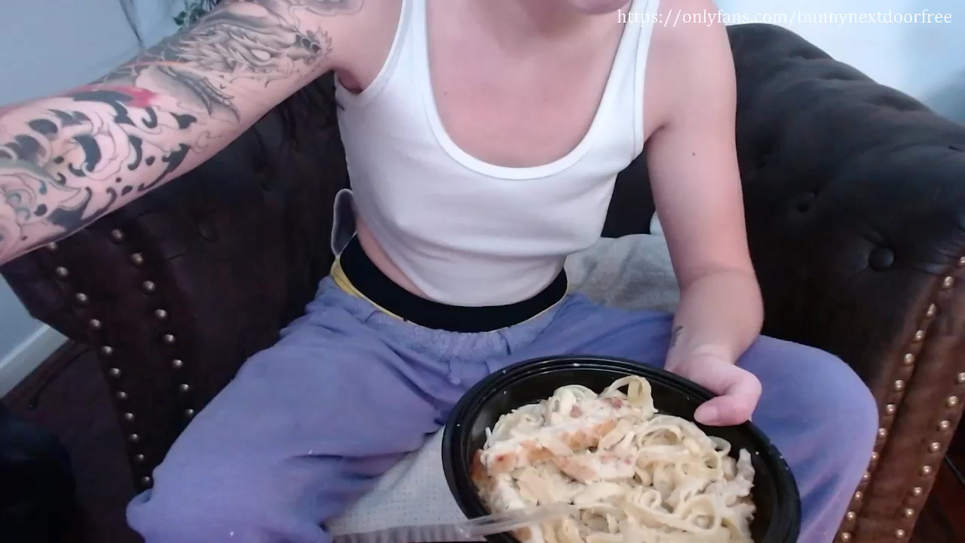 Gallery image thumbnail from BunnyNextDoor's myfreecams stream on, 09/04/2023, 11:31 image 1 of 20