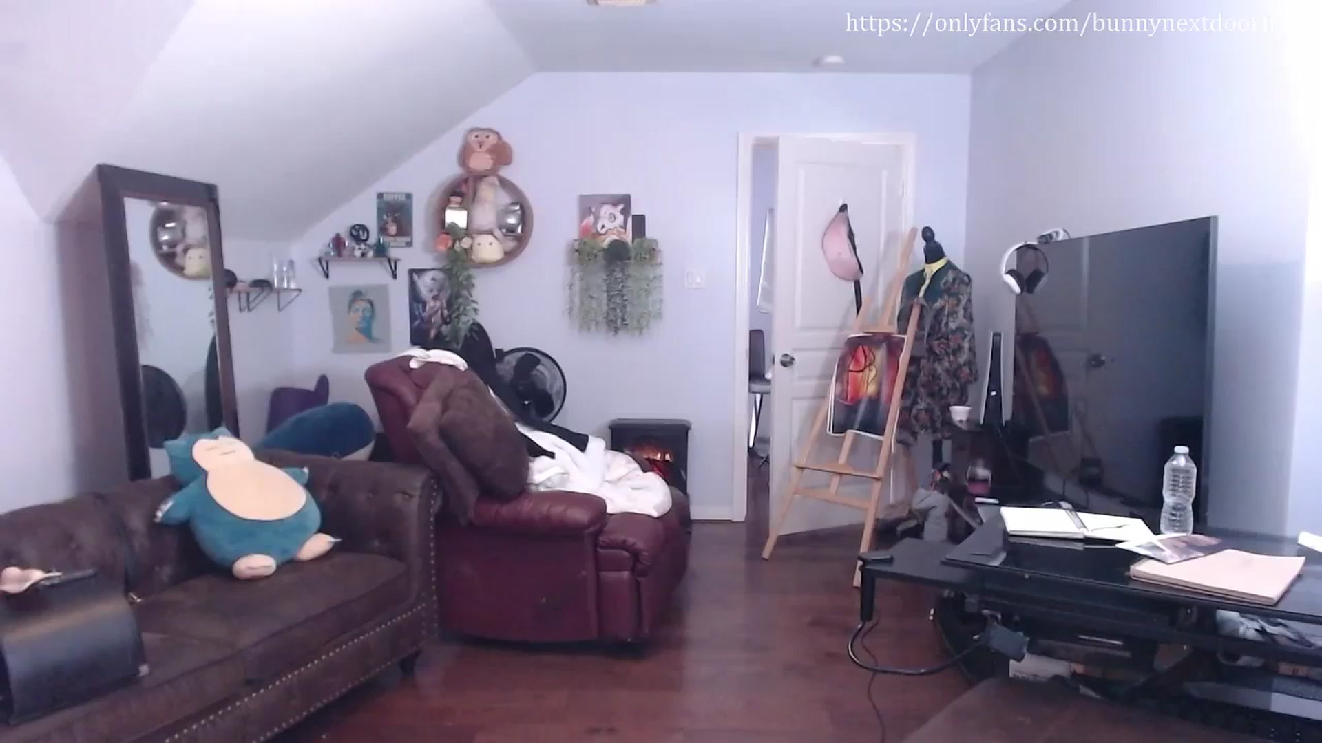 Gallery image thumbnail from BunnyNextDoor's myfreecams stream on, 09/04/2023, 17:01 image 2 of 20