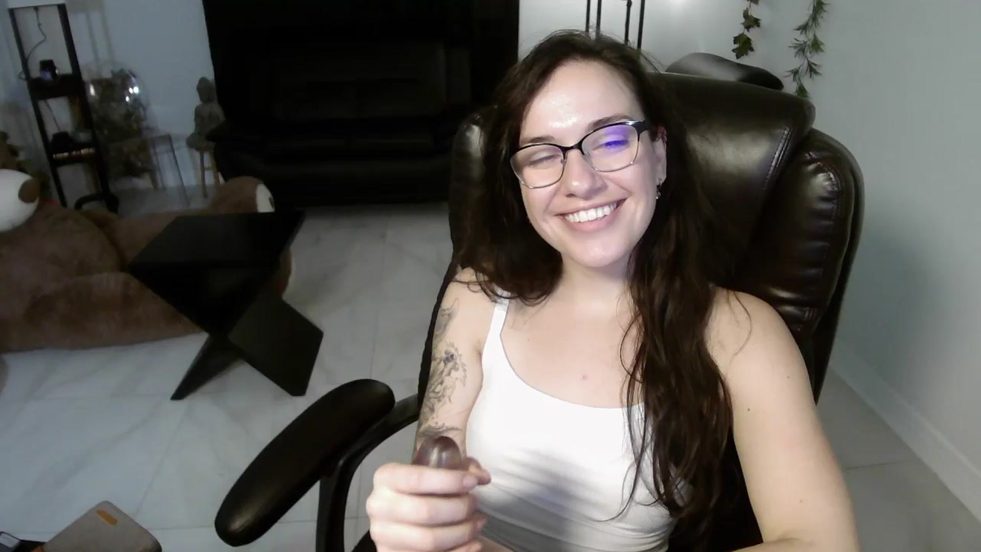 Gallery image thumbnail from BunnyNextDoor's myfreecams stream on, 10/09/2023, 17:12 image 16 of 20