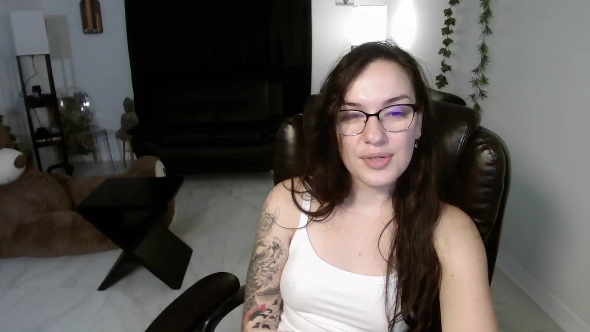 Gallery image thumbnail from BunnyNextDoor's myfreecams stream on, 10/09/2023, 17:12 image 18 of 20