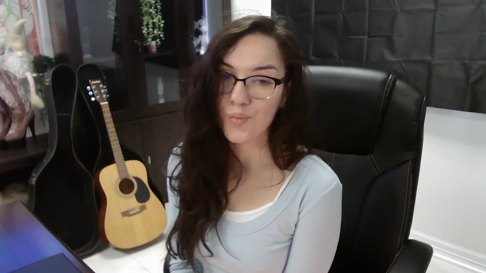 Gallery image thumbnail from BunnyNextDoor's myfreecams stream on, 10/16/2023, 16:54 image 9 of 20