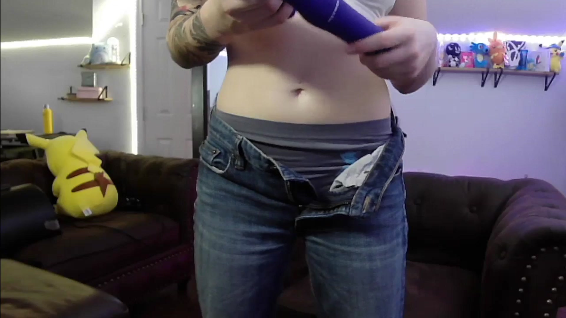 Gallery image thumbnail from BunnyNextDoor's myfreecams stream on, 10/28/2023, 17:24 image 18 of 20