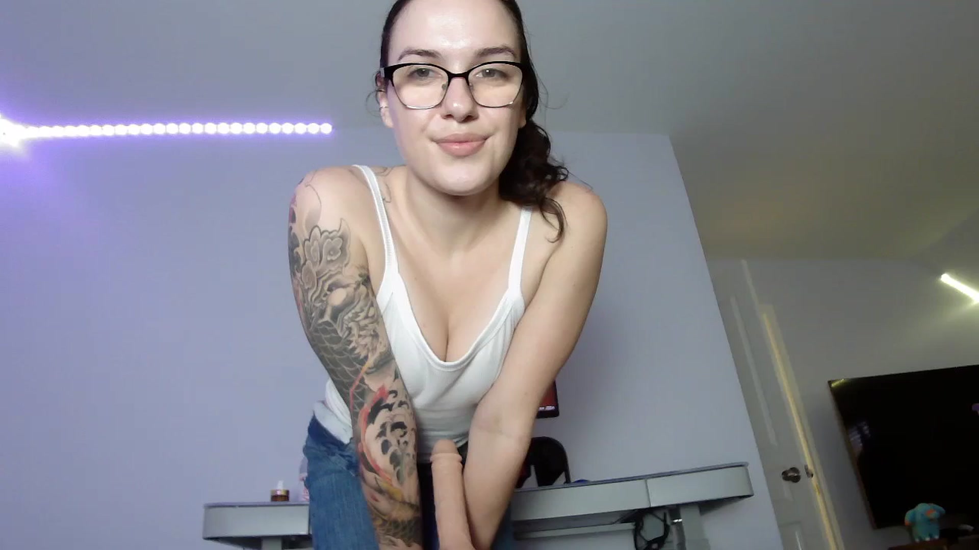 Gallery image thumbnail from BunnyNextDoor's myfreecams stream on, 11/07/2023, 18:37 image 6 of 20