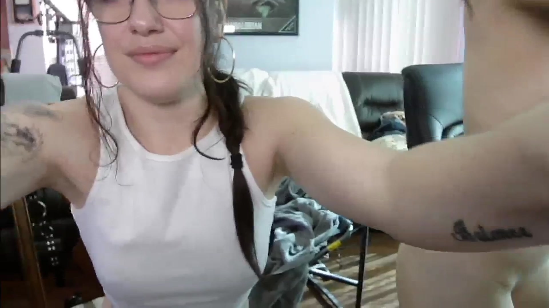 Gallery image thumbnail from BunnyNextDoor's myfreecams stream on, 11/17/2023, 17:04 image 14 of 20