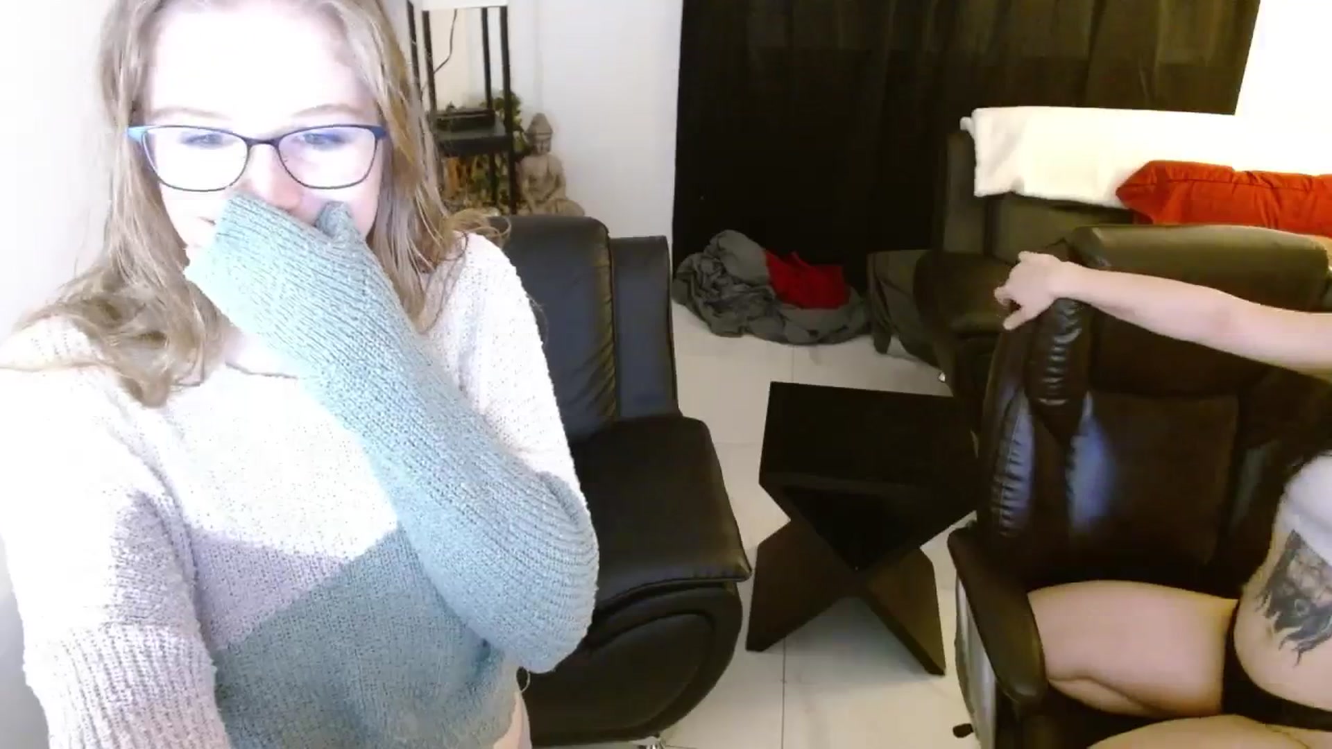 Gallery image thumbnail from BunnyNextDoor's myfreecams stream on, 12/05/2023, 21:26 image 19 of 20