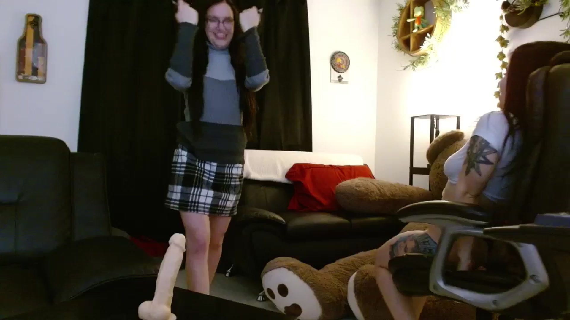 Gallery image thumbnail from BunnyNextDoor's myfreecams stream on, 12/05/2023, 22:34 image 7 of 20