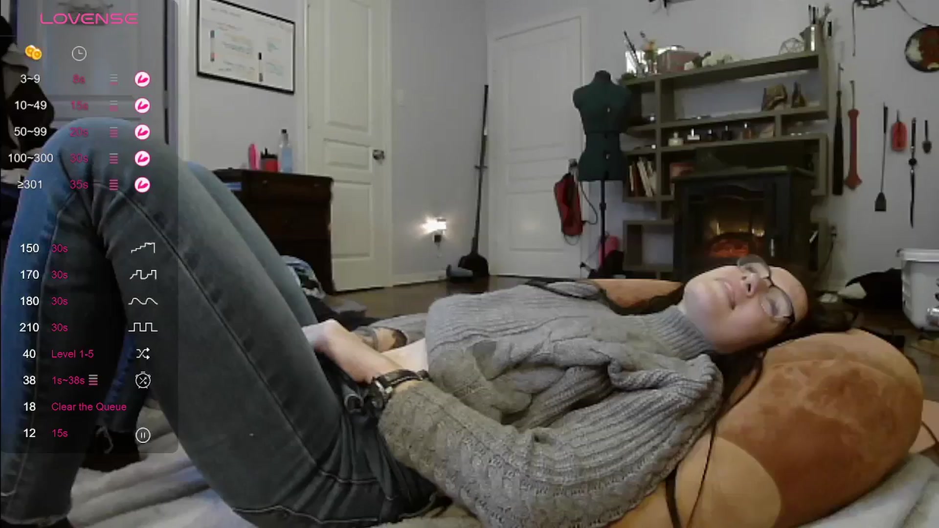 Gallery image thumbnail from BunnyNextDoor's myfreecams stream on, 12/13/2023, 21:42 image 11 of 20