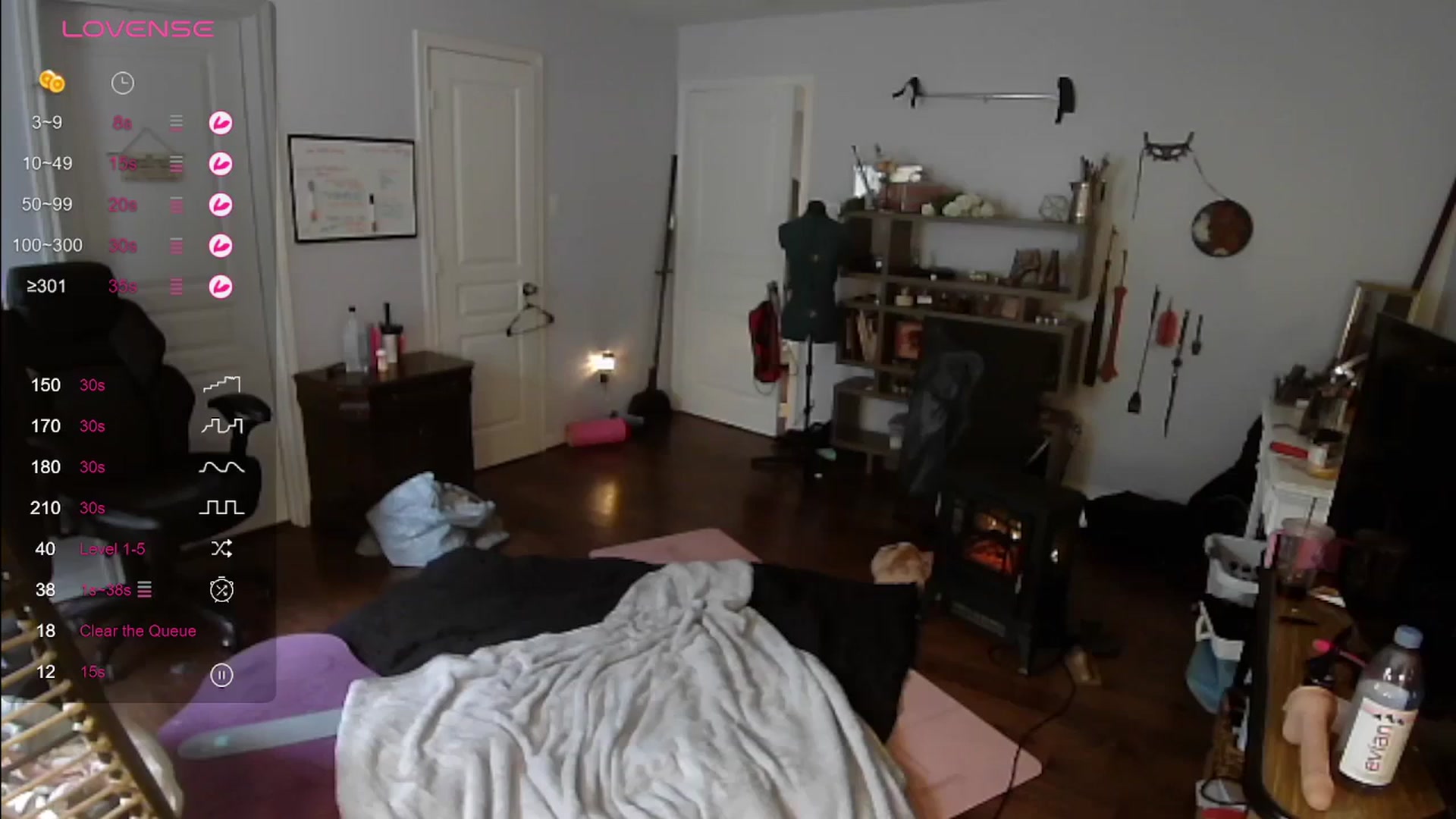 Gallery image thumbnail from BunnyNextDoor's myfreecams stream on, 12/14/2023, 20:19 image 1 of 20
