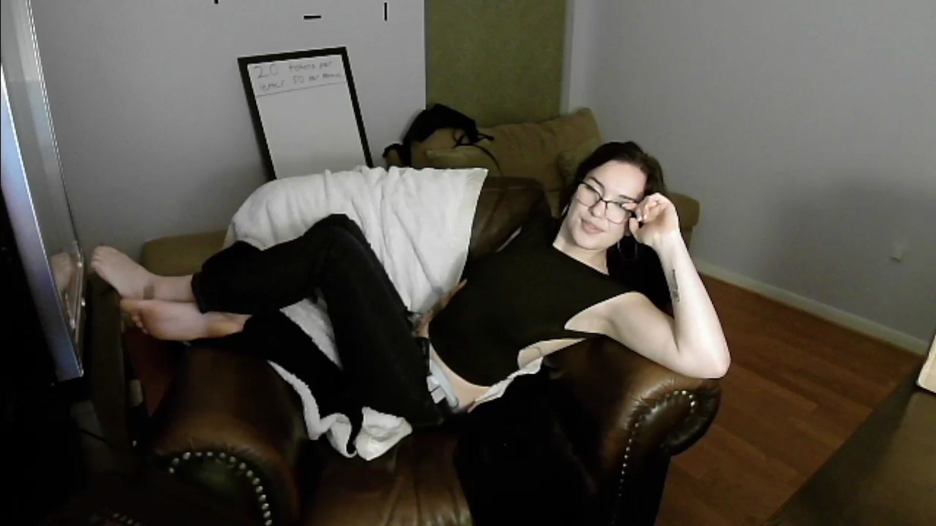 Gallery image thumbnail from BunnyNextDoor's myfreecams stream on, 12/27/2023, 01:42 image 19 of 20