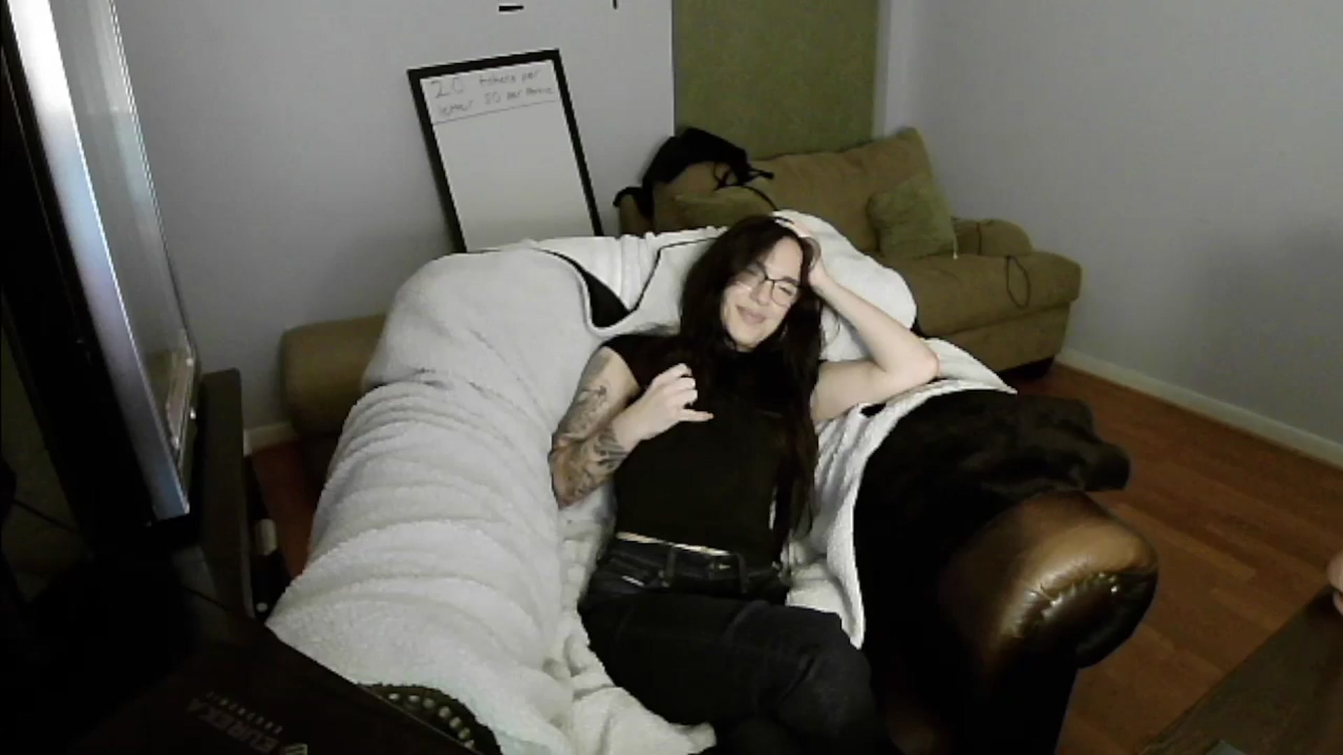 Gallery image thumbnail from BunnyNextDoor's myfreecams stream on, 12/27/2023, 04:23 image 2 of 20