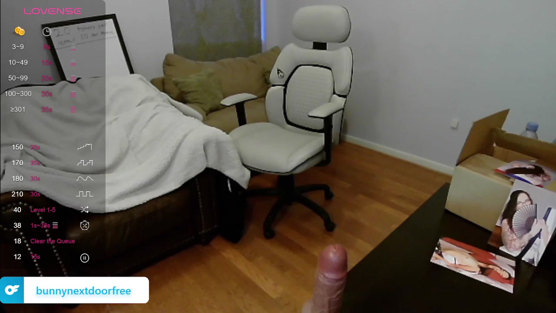 Gallery image thumbnail from BunnyNextDoor's myfreecams stream on, 12/27/2023, 15:03 image 16 of 20