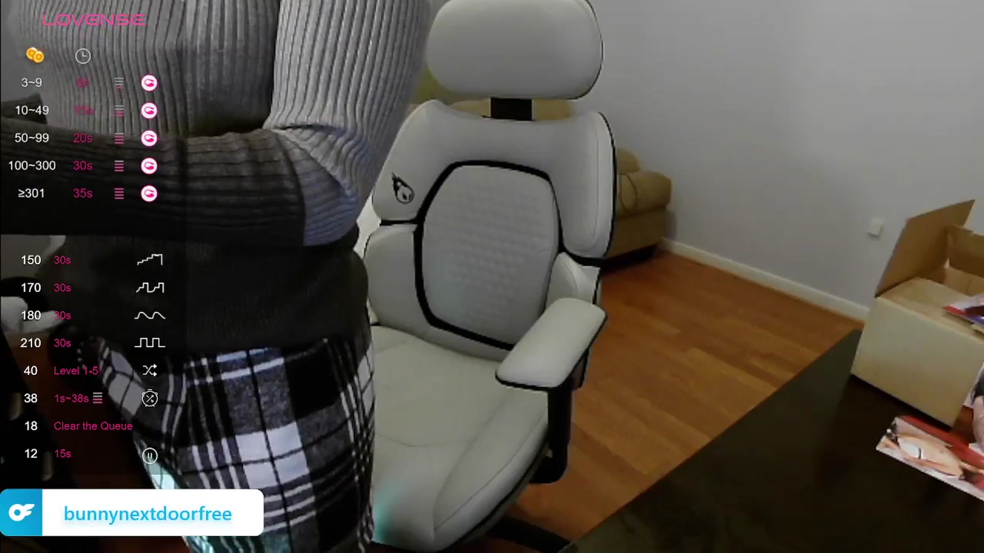 Gallery image thumbnail from BunnyNextDoor's myfreecams stream on, 12/27/2023, 16:37 image 13 of 20
