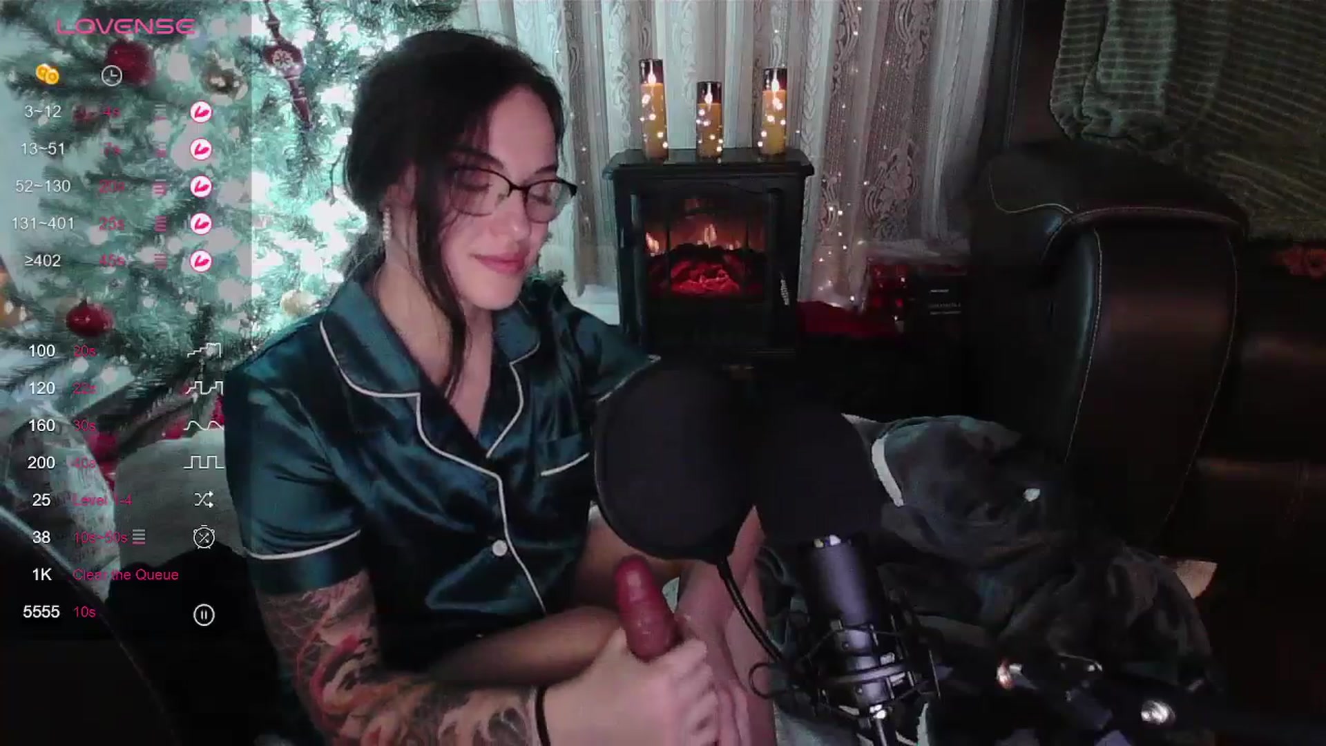 Gallery image thumbnail from BunnyNextDoor's myfreecams stream on, 12/28/2023, 02:44 image 10 of 20