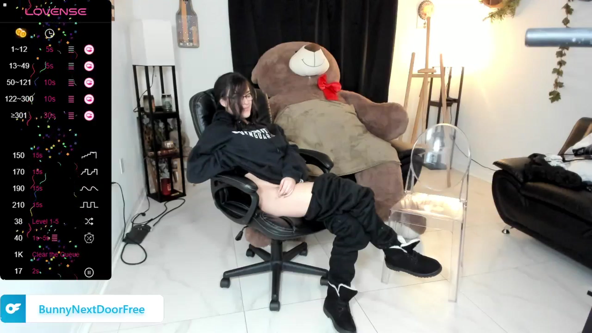 Gallery image thumbnail from BunnyNextDoor's myfreecams stream on, 01/02/2024, 24:02 image 10 of 20