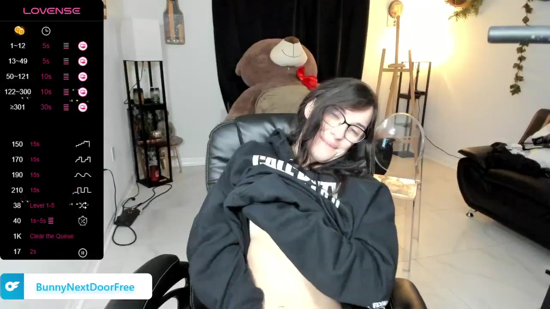 Gallery image thumbnail from BunnyNextDoor's myfreecams stream on, 01/02/2024, 24:02 image 5 of 20