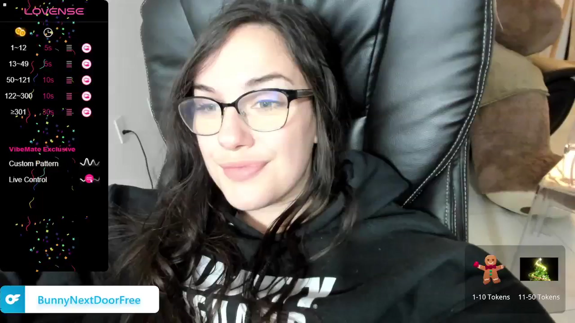 Gallery image thumbnail from BunnyNextDoor's myfreecams stream on, 01/02/2024, 24:02 image 17 of 20