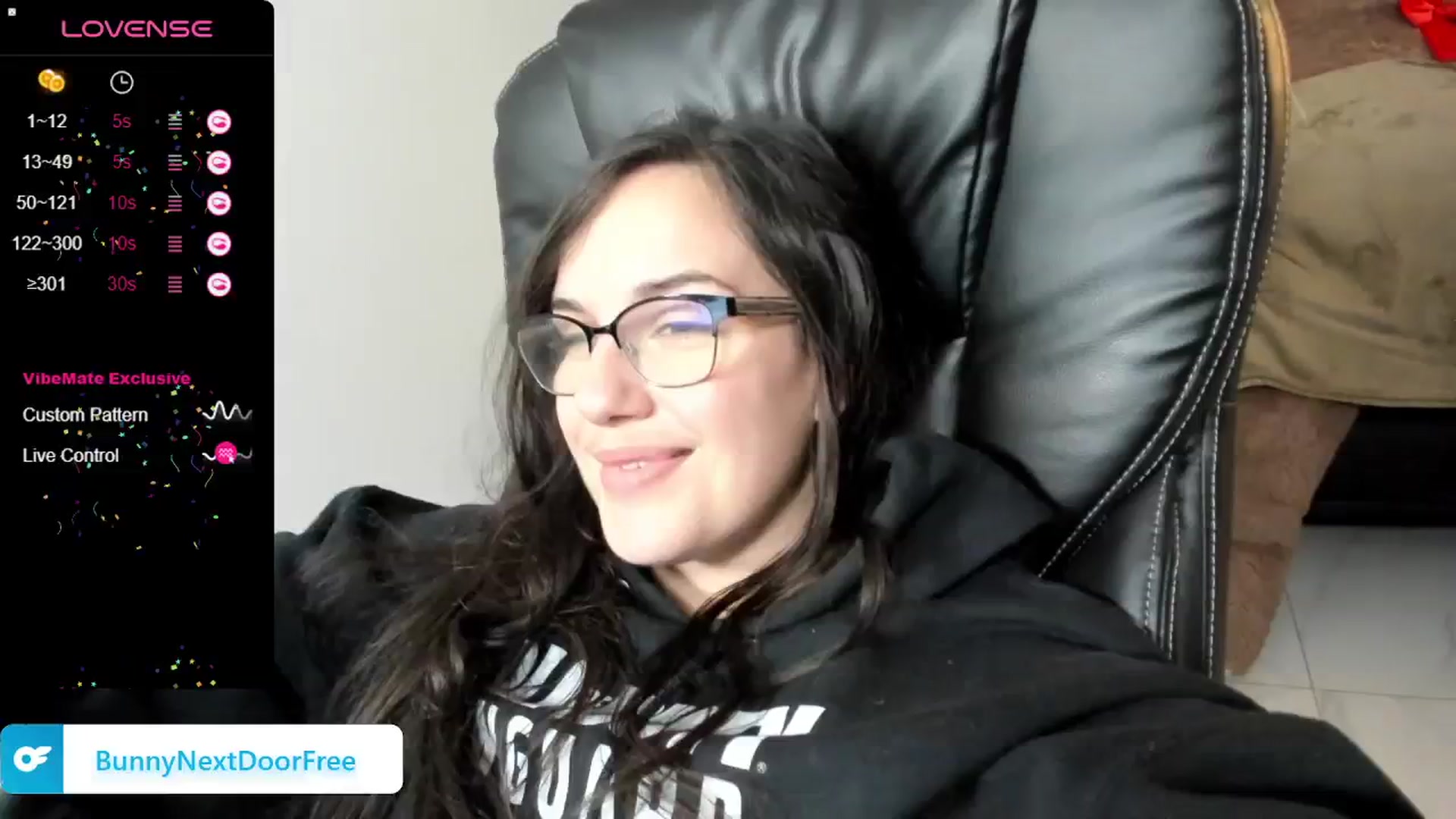 Gallery image thumbnail from BunnyNextDoor's myfreecams stream on, 01/02/2024, 24:02 image 18 of 20