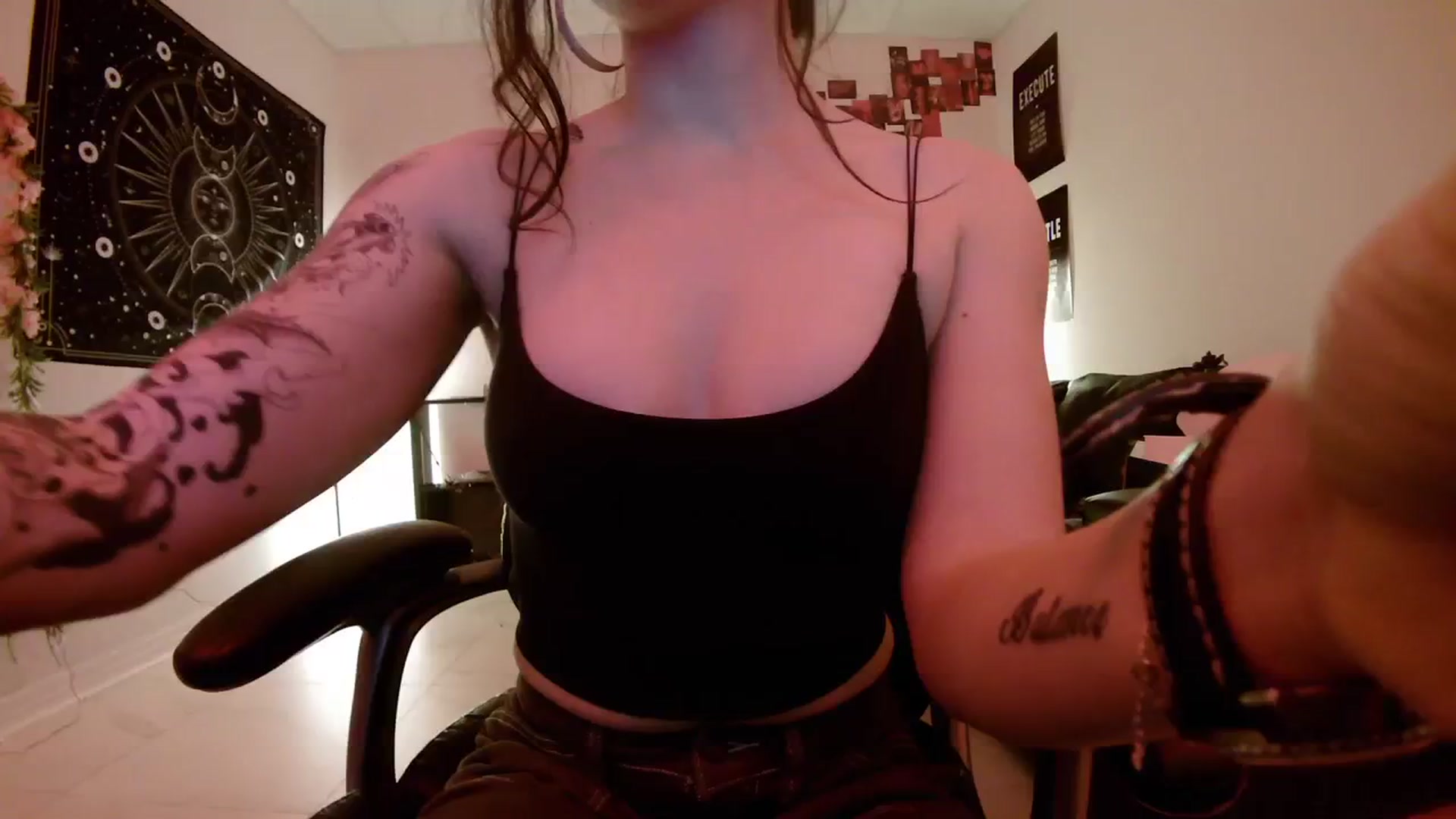 Gallery image thumbnail from BunnyNextDoor's myfreecams stream on, 01/02/2024, 15:24 image 18 of 20