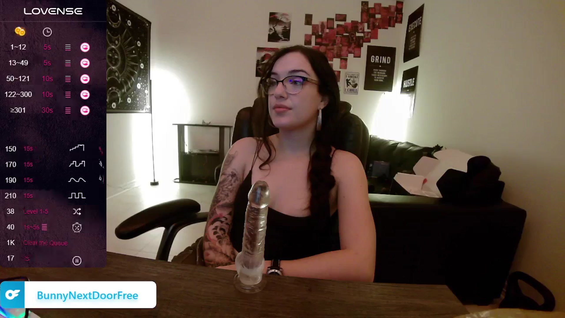 Gallery image thumbnail from BunnyNextDoor's myfreecams stream on, 01/02/2024, 18:41 image 8 of 20