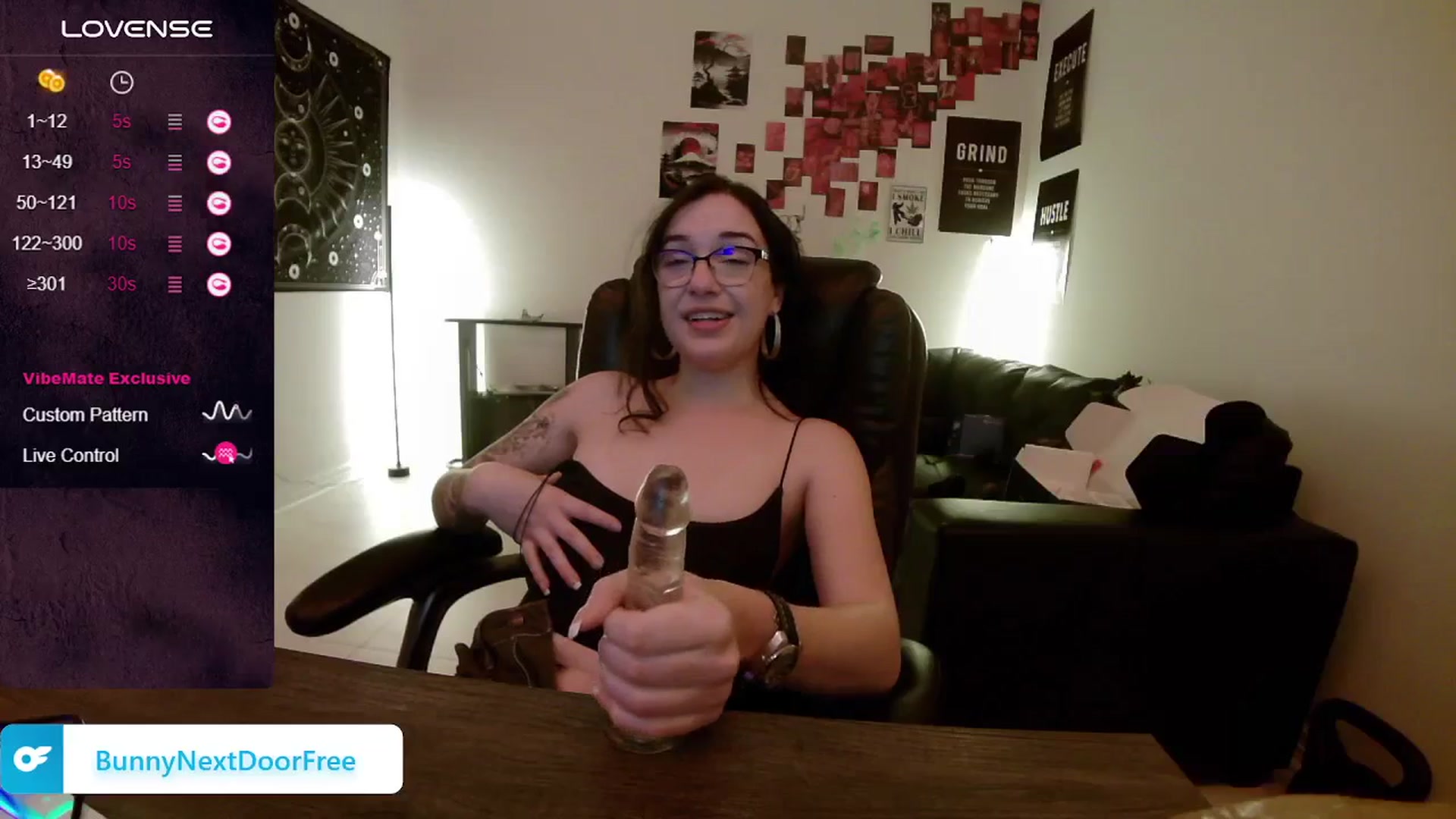 Gallery image thumbnail from BunnyNextDoor's myfreecams stream on, 01/02/2024, 18:41 image 7 of 20