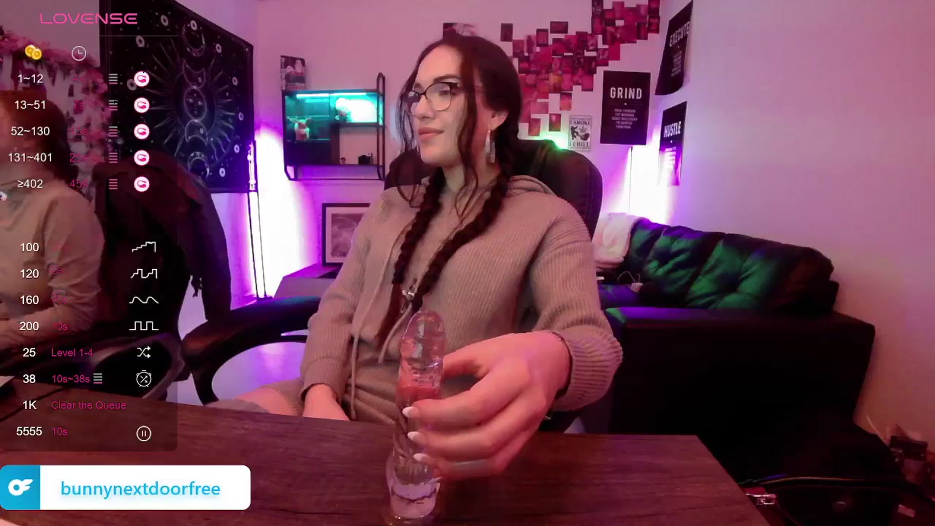 Gallery image thumbnail from BunnyNextDoor's myfreecams stream on, 01/04/2024, 16:34 image 19 of 20