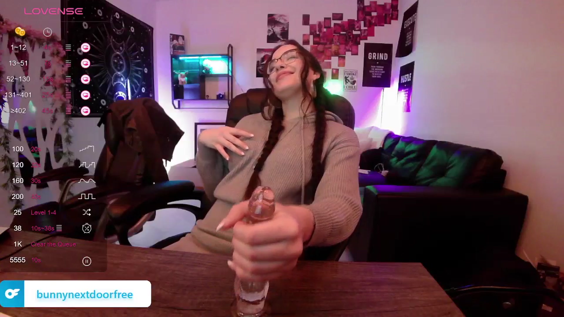 Gallery image thumbnail from BunnyNextDoor's myfreecams stream on, 01/04/2024, 16:34 image 6 of 20