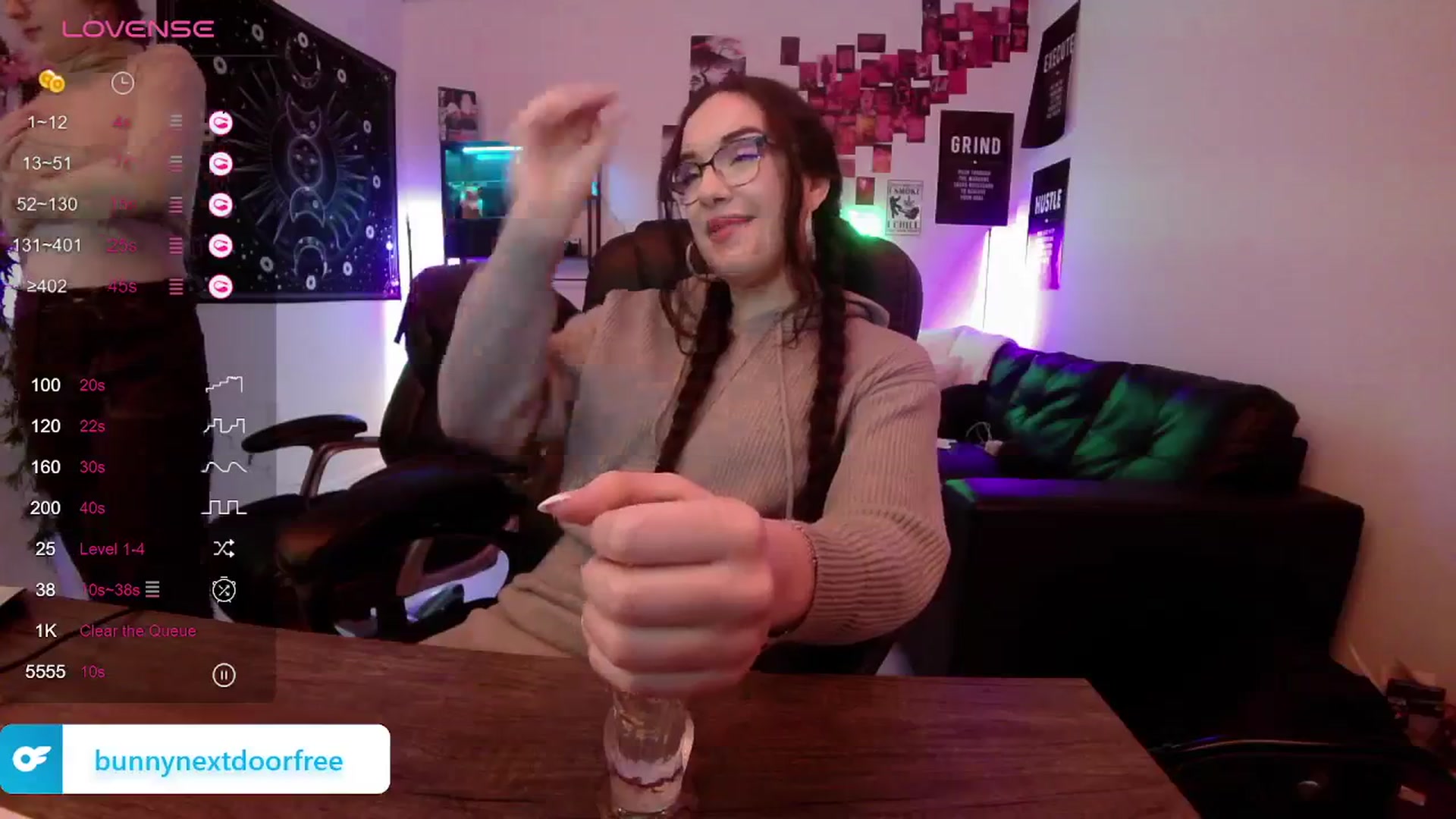 Gallery image thumbnail from BunnyNextDoor's myfreecams stream on, 01/04/2024, 16:34 image 7 of 20